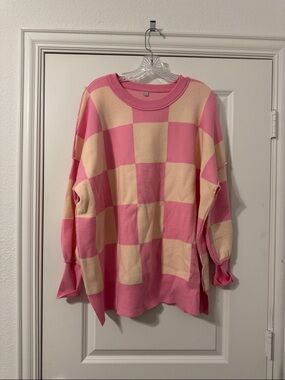 Women's Pink & Cream Checkerboard Oversized Sweatshirt